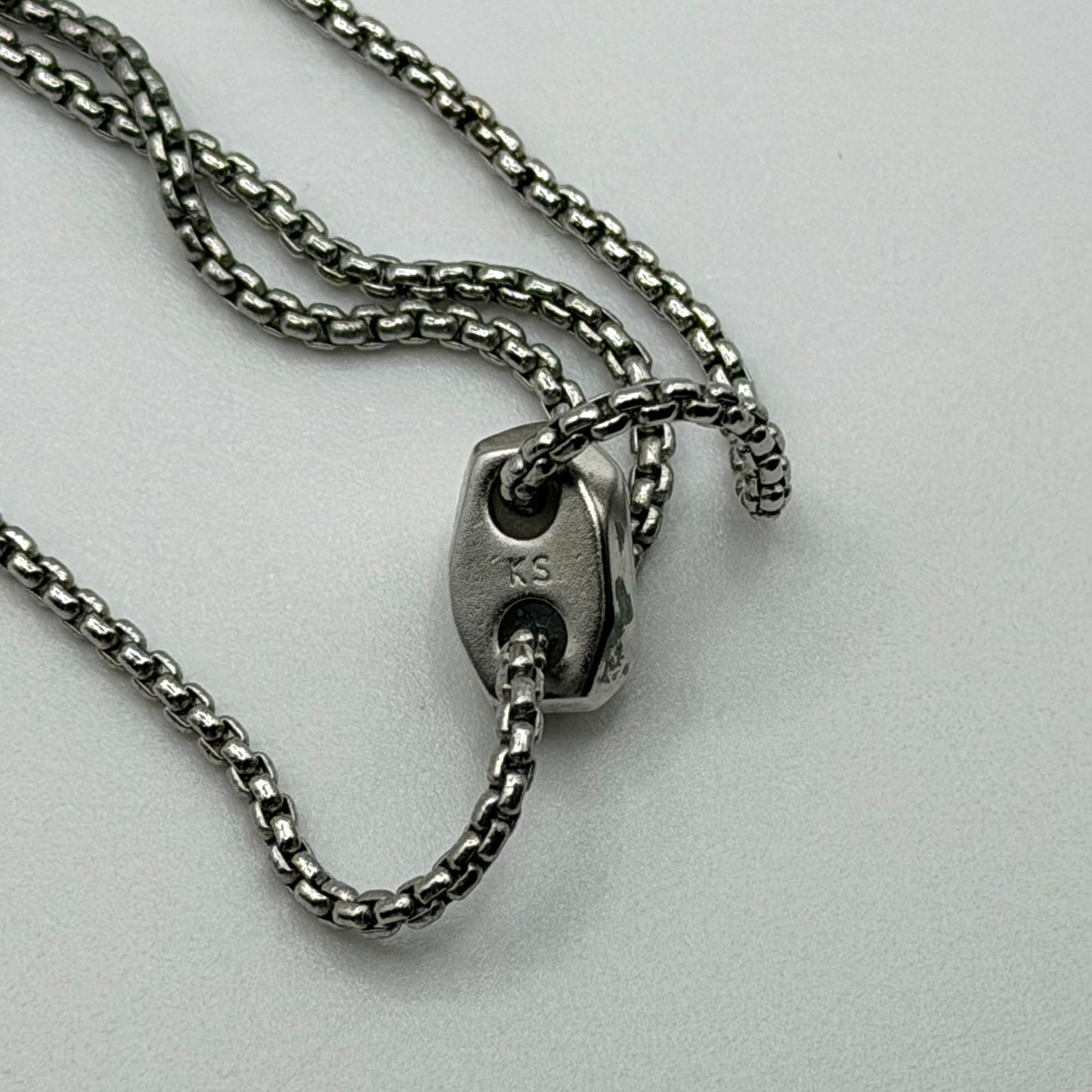 Kendra Scott Kalani Silver Tone Necklace With Smoky Green Stone Pendant