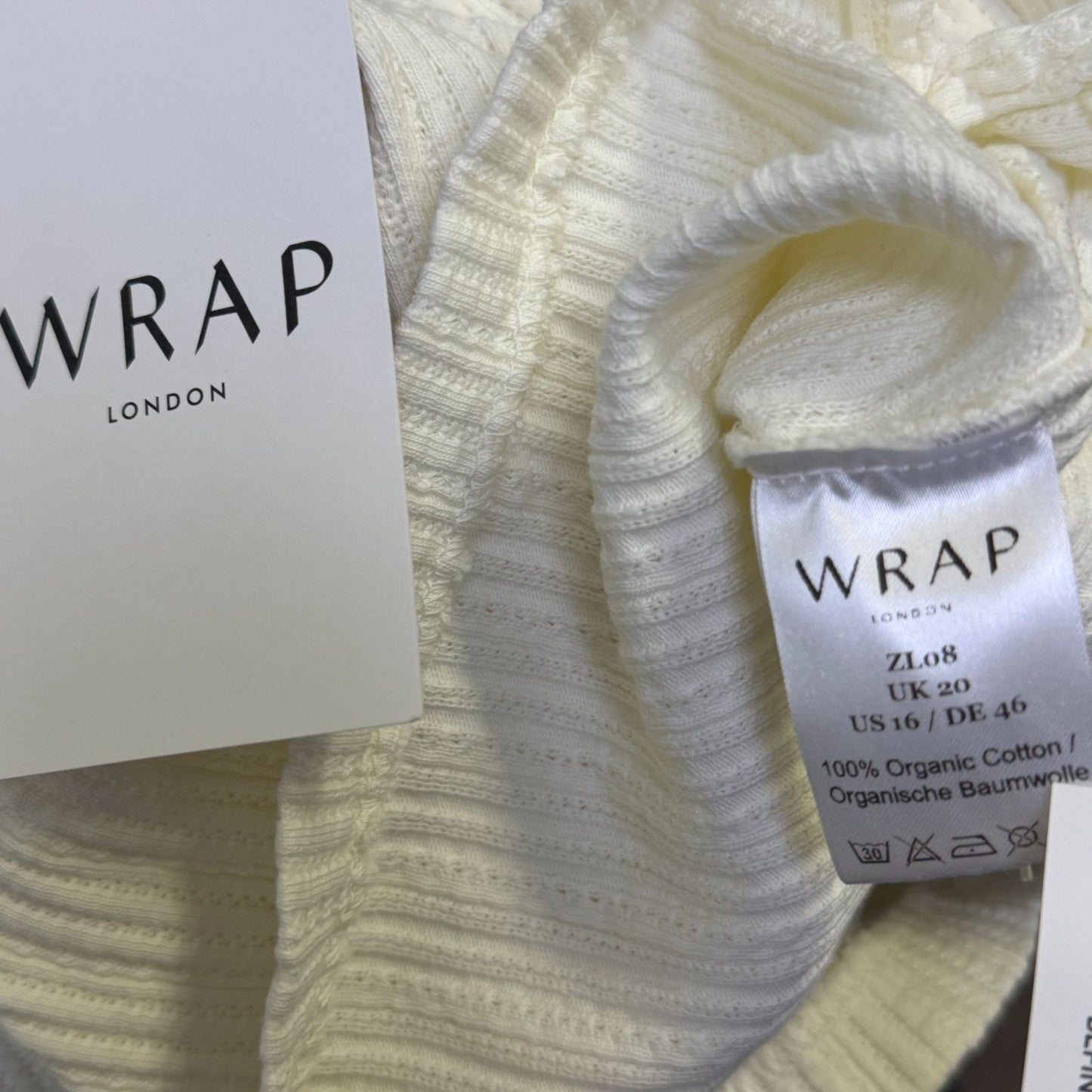 NWT Wrap London Ivory Ribbed Tank Top Scoop Neck Lightweight 16 Sleeveless Blouse