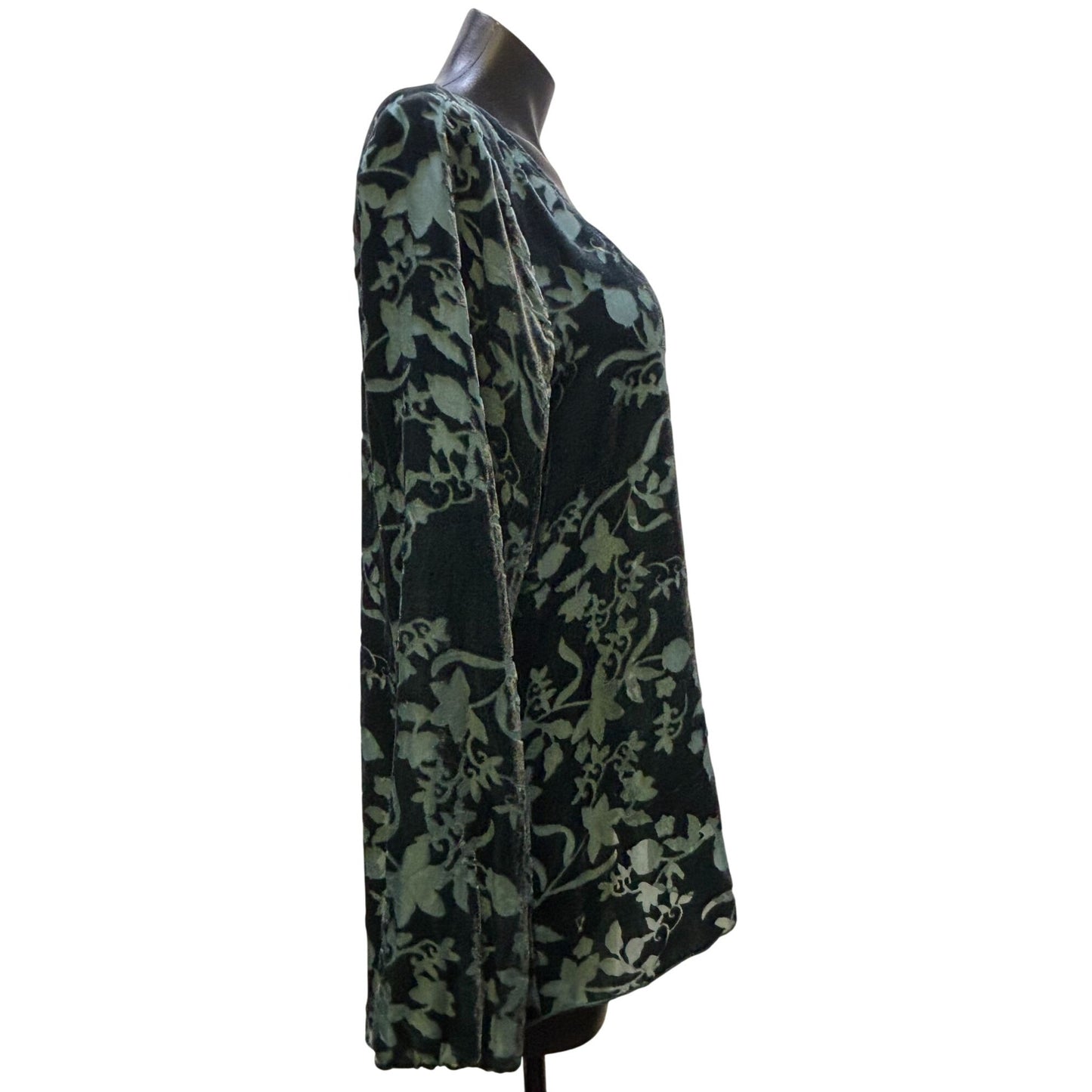 Jade Johnny Was Green Velvet Floral Blouse Size M