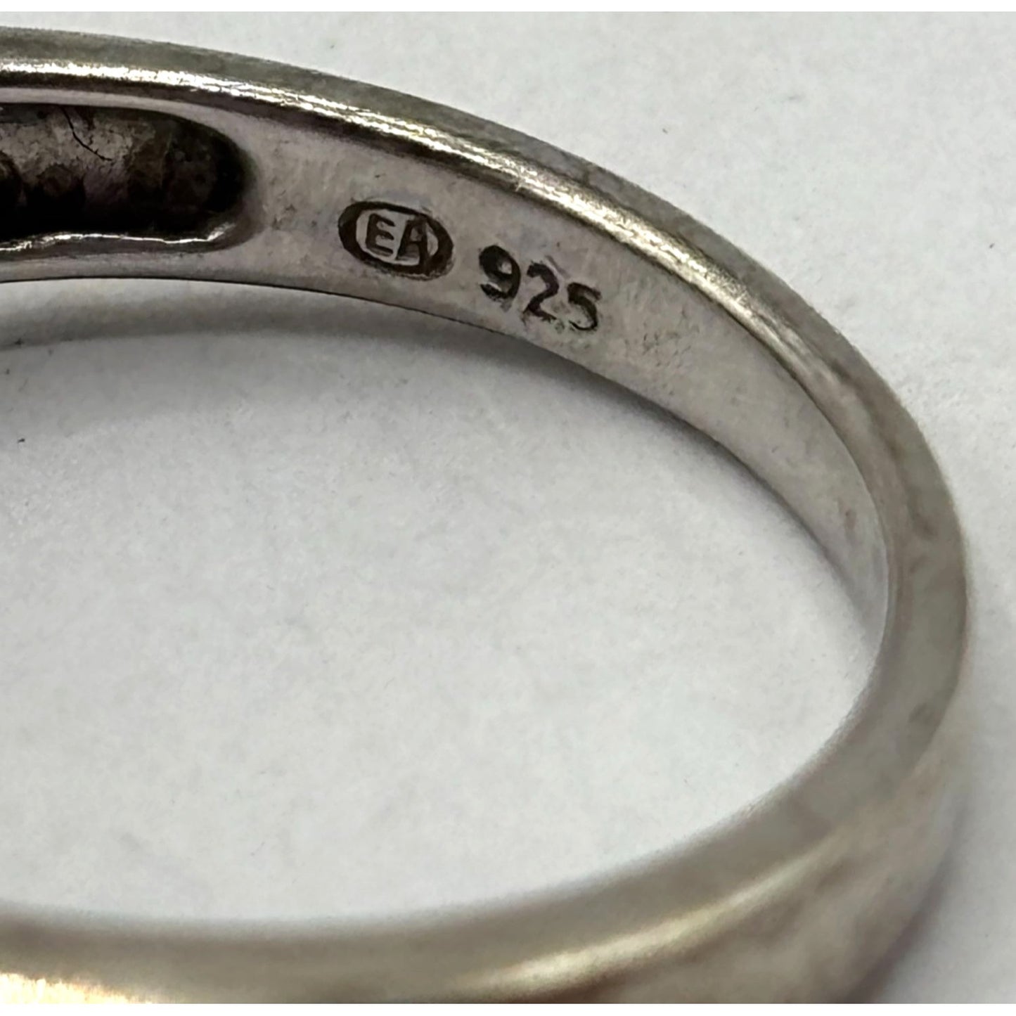Sterling Silver 925 Ring Size 9 With Red Stones