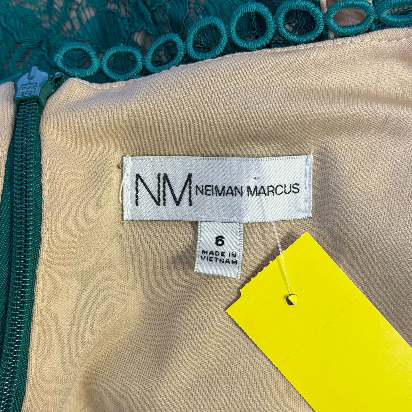 Neiman Marcus Green Lace Sleeveless Handkerchief Hem Dress Size 6