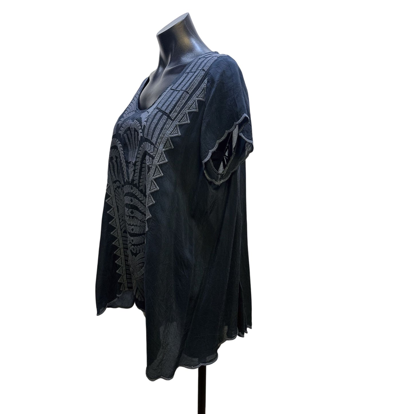 Johnny Was Boho Black & Gray Geometric Embroidered Tunic Blouse Size L