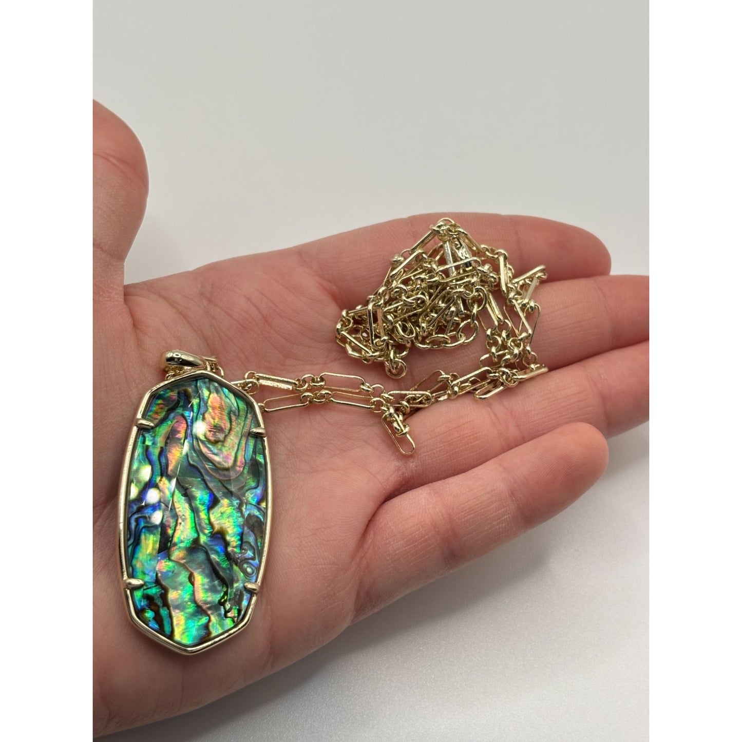 Kendra Scott Abalone Shell Pendant Necklace In Gold Tone