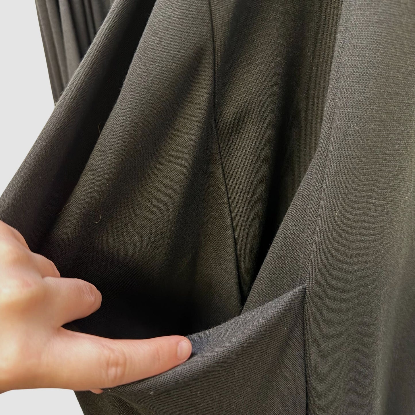 NWT Alembika Black Wide-Leg Pants With Draped Pockets Size 4