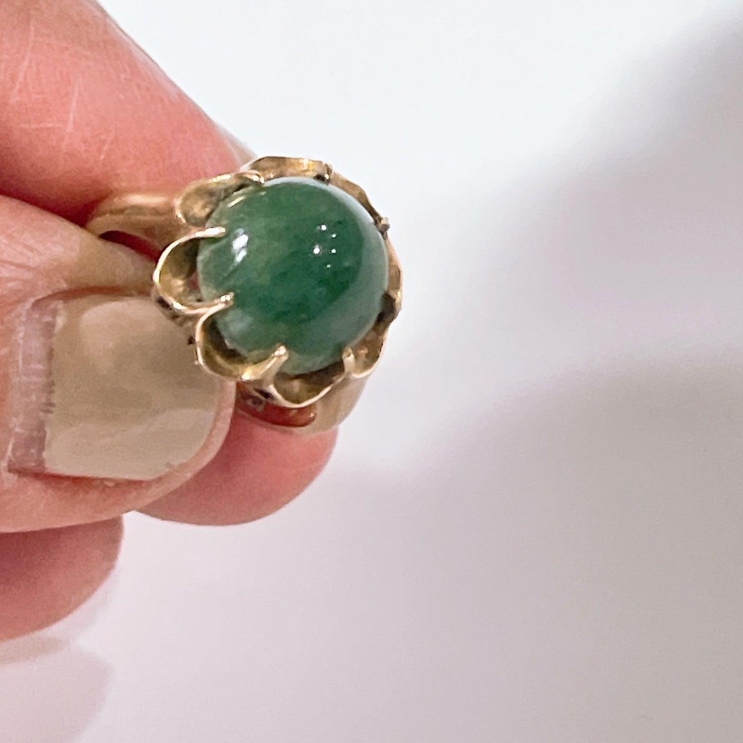 Vintage 10K Gold Green Jade Cabochon Ring Size 6