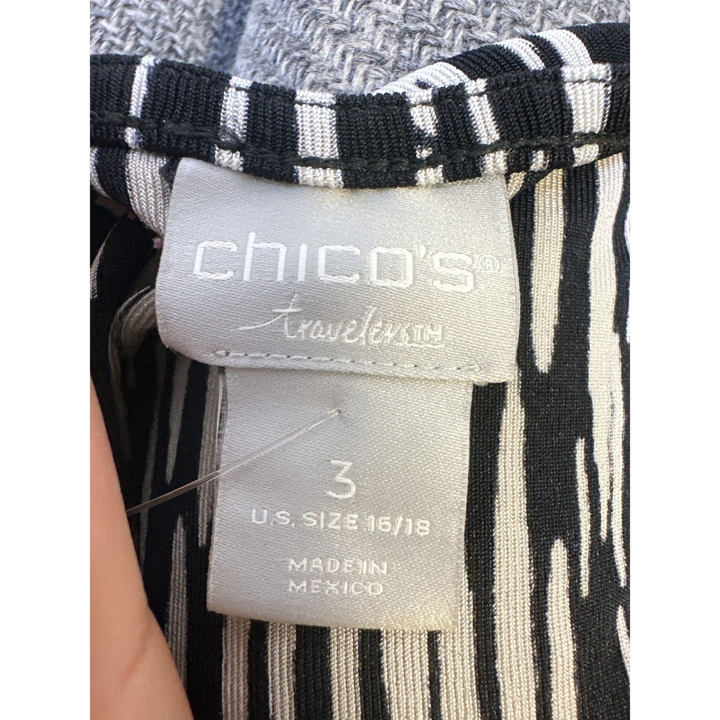 Chico's 2P Set Sleeveless Top & Cardigan  Black & White Abstract Print Size 3 (XL)