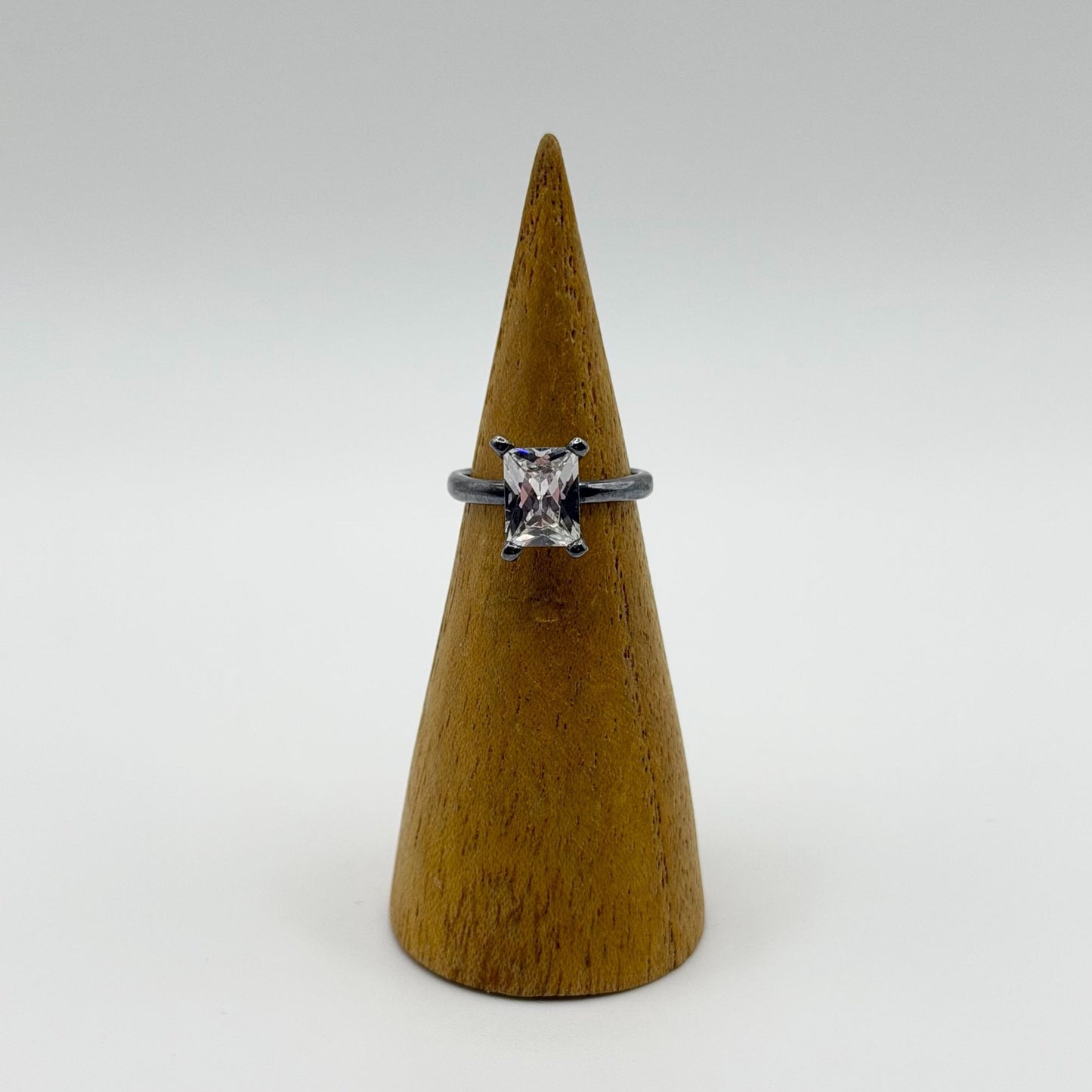 925 Sterling Silver Princess Cut Glass Solitaire Ring Size 4