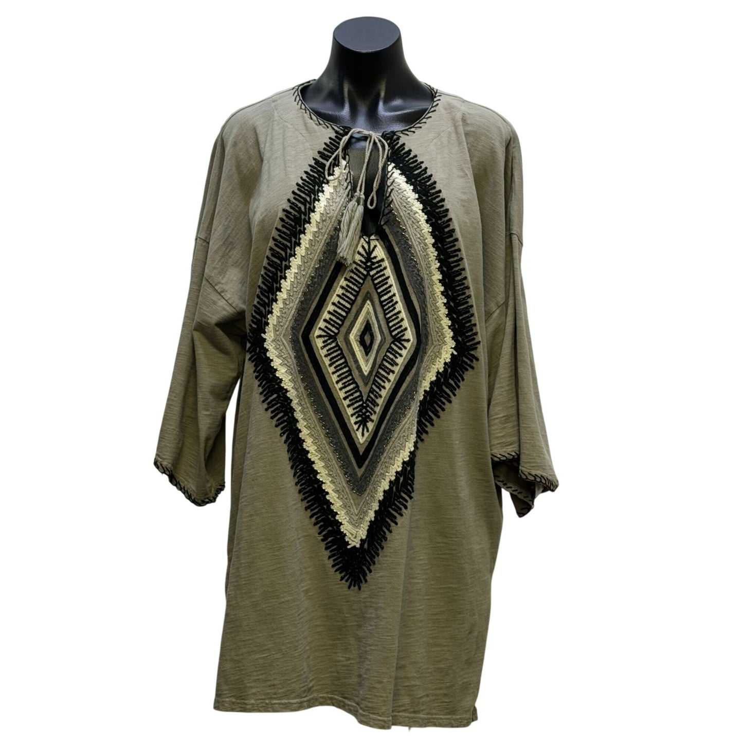 Double D Ranch Embroidered Tunic Top 1X Gray & Black Boho Style