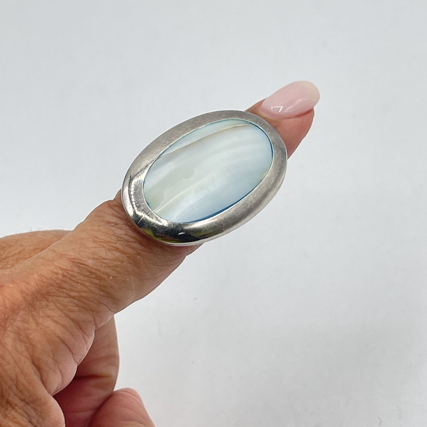 925 Sterling Silver Mother Of Pearl Oval Statement Ring 6