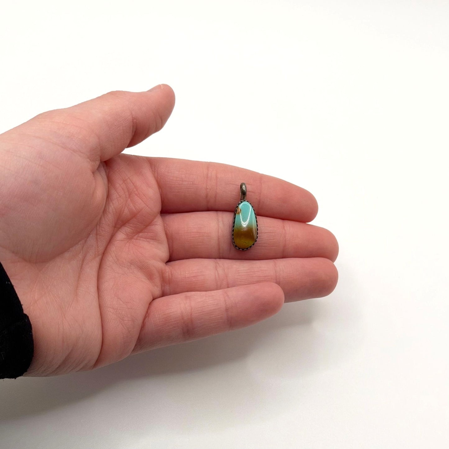D O 925 Sterling Silver Turquoise Pendant With Brown Gradient Stone Design
